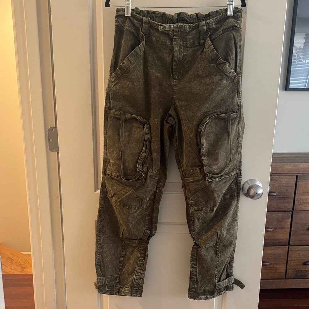 We The Free Cargo Like New